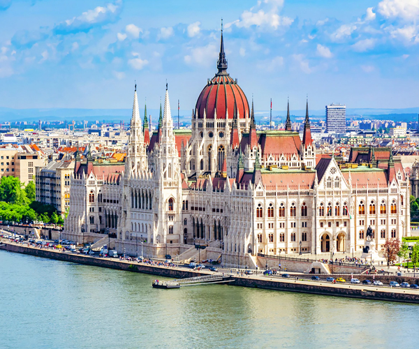 Budapest Exhibition – Lara J. Trad's international solo show, Oct–Nov 2023